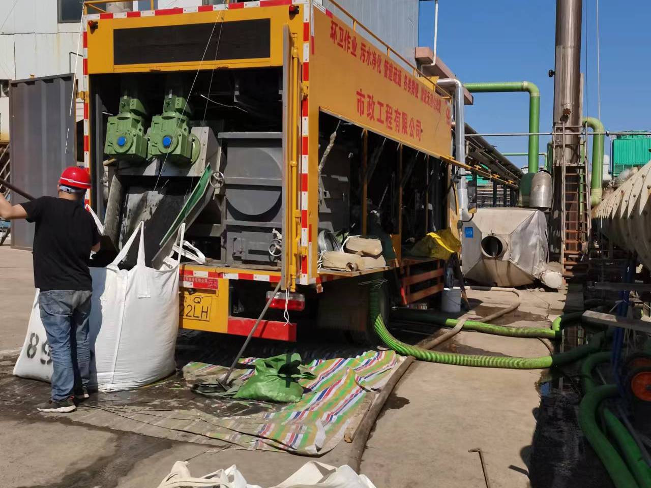 安州淤泥压干处理